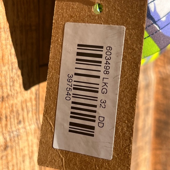 NEW Title Nine Bikini Swimsuit Swim Top Piece 32D NWT - Picture 3 of 4